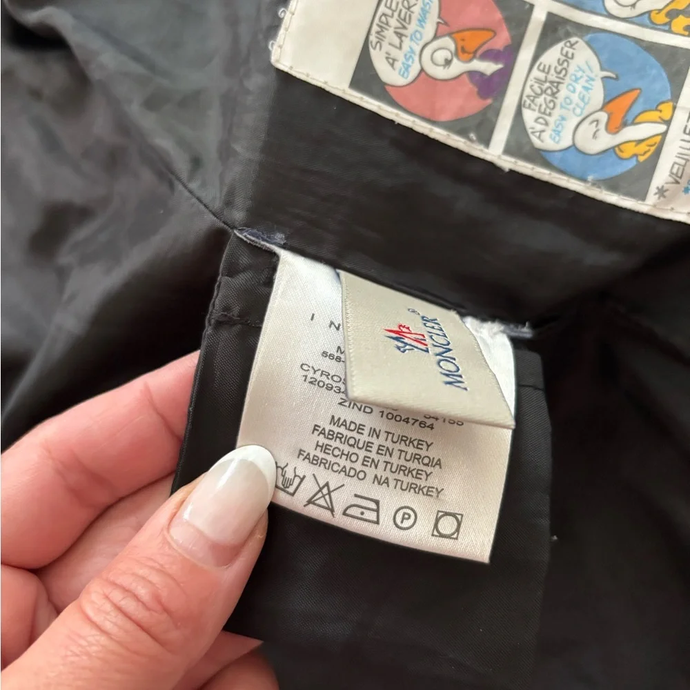 SALE‼️MONCLER Down Black Puffer Jacket with adjustable hood size 1 - Picture 8 of 16